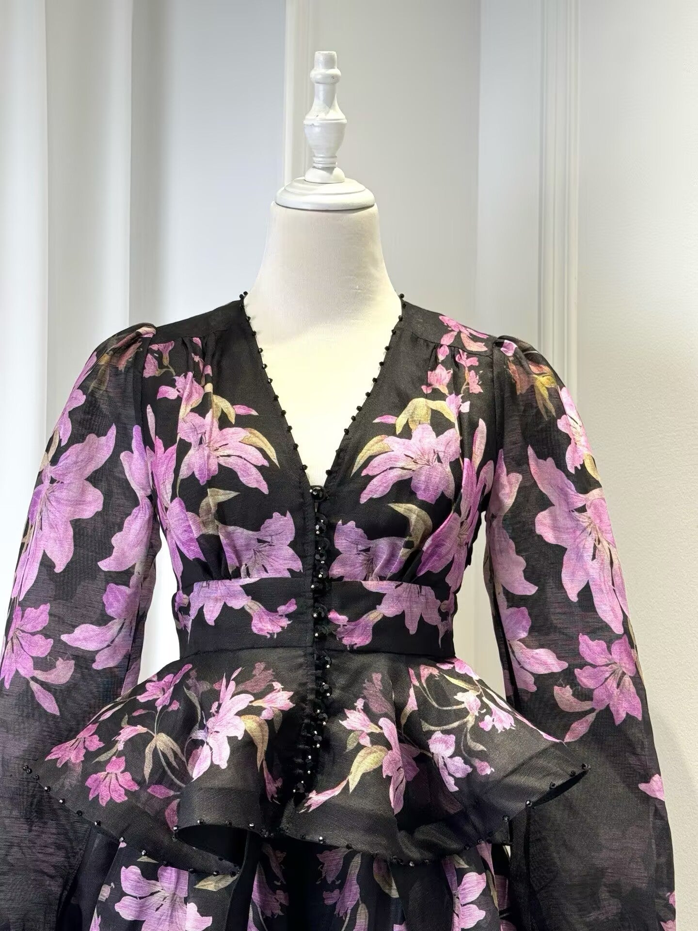Spring and summer printed long sleeved ruffled V-neck shirt+high waist wide leg shorts set